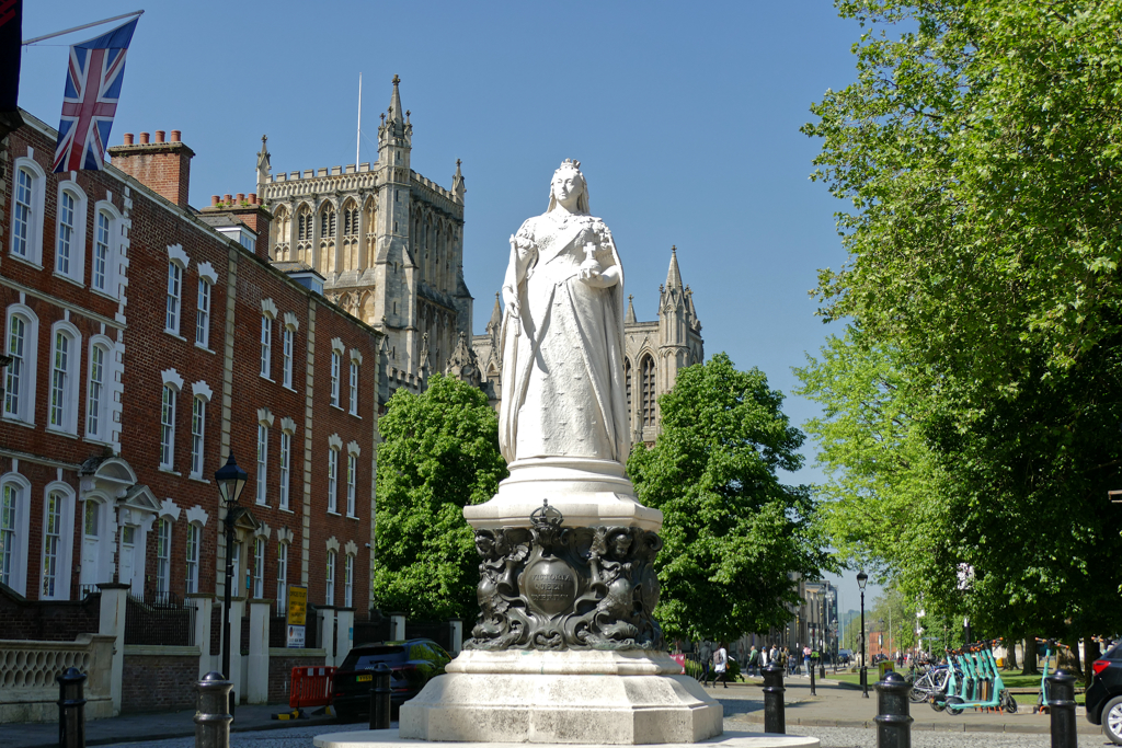 Statue of Queen Victoria with the Cathedral in the Backdrop.