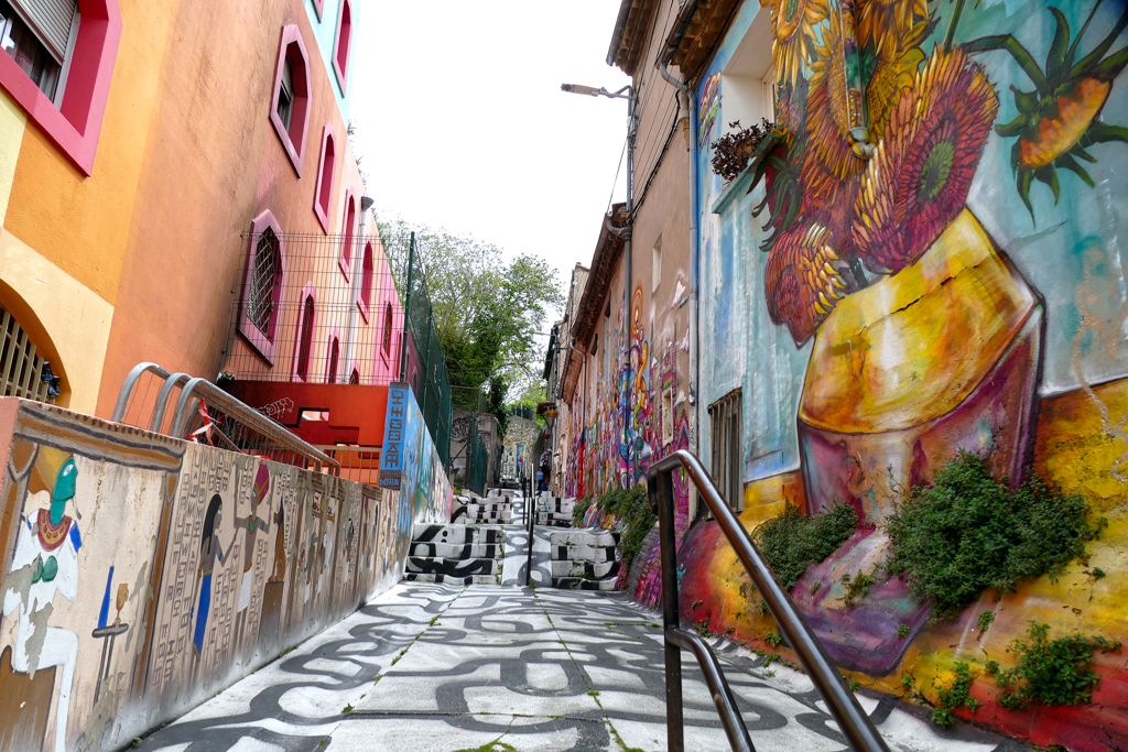 Stairs by Le MoDuLe De ZeeR , Sunflowers by Supocaos