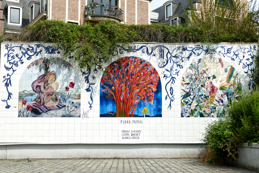 Mural by Mónika Kárándi - Laura Dauchet - Blanca Gracia