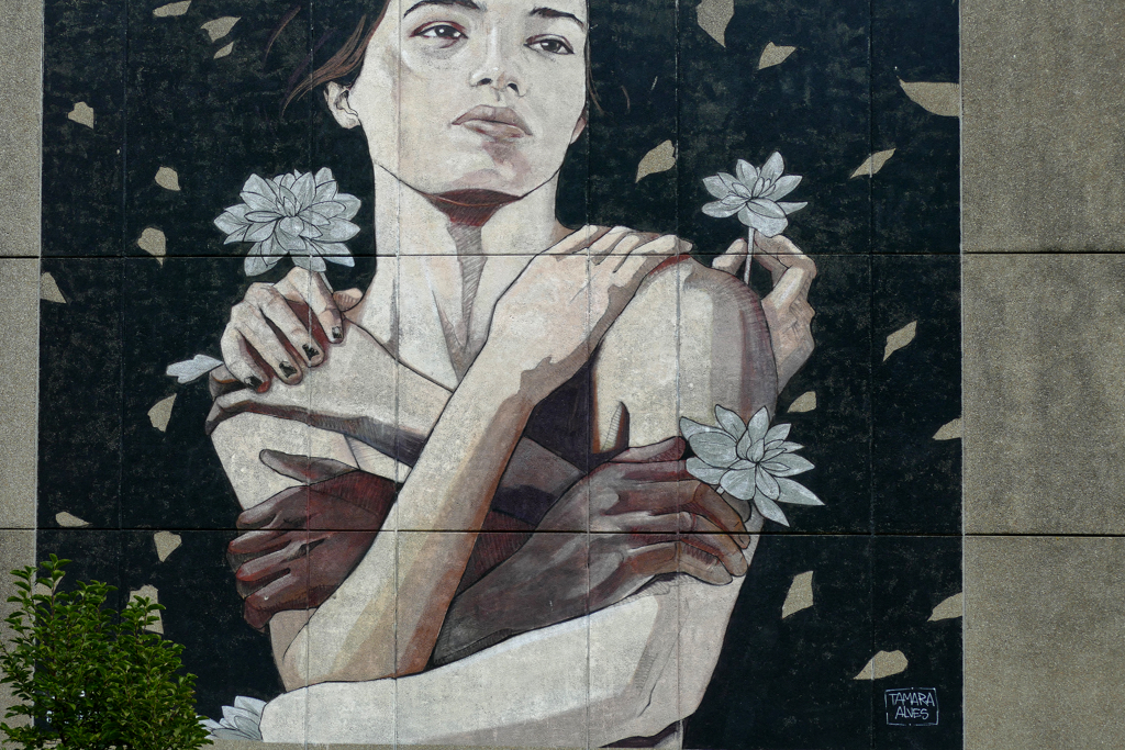 Mural Direitos Sociais by Tamara Alves in Porto