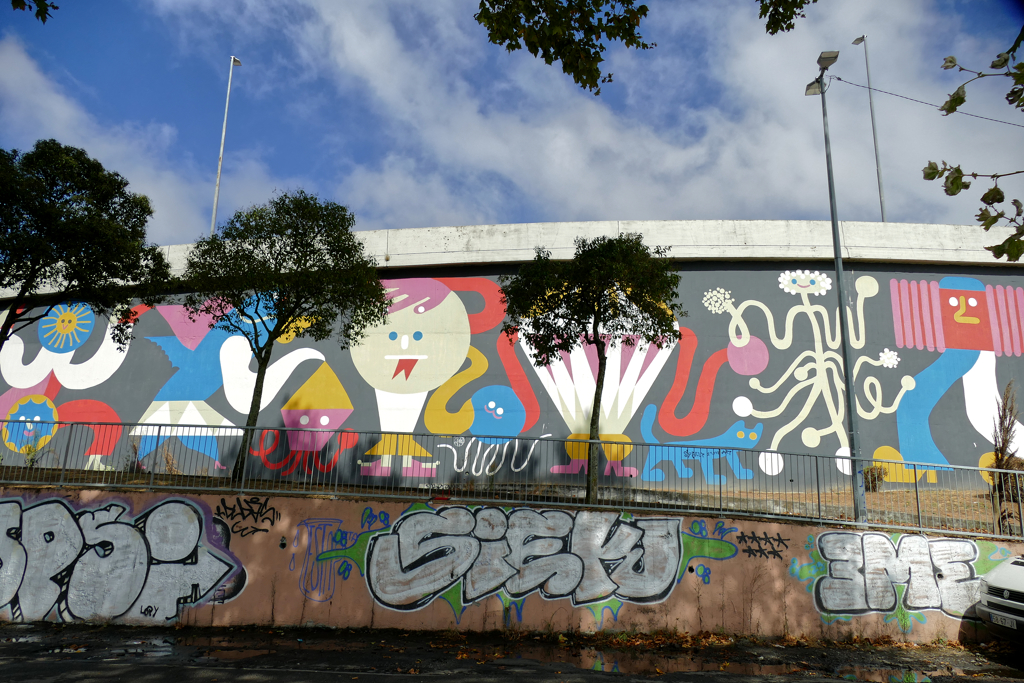 Mural by Mariana Malhão in Porto