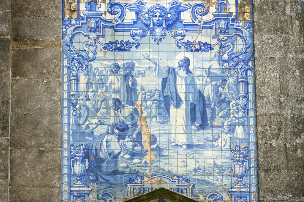 Azulejos decorating the Igreja Paroquial de Santo Ildefonso