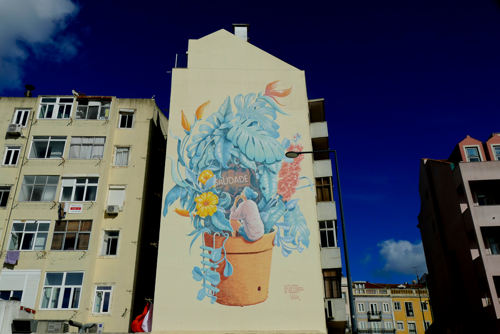 Mural by Mario Belém