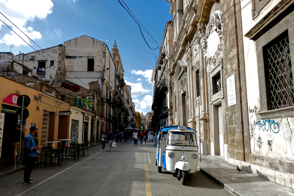 Via Vittorio Emanuele in Palermo.