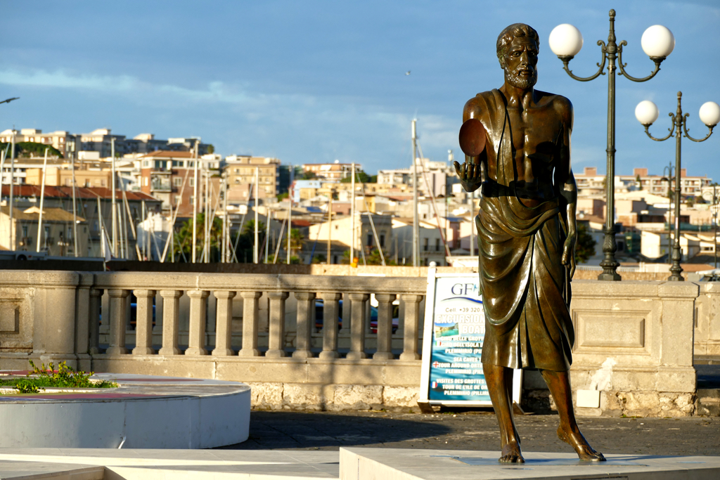 Statue of Archimedes on the bridge from Syracuse to Ortigia.