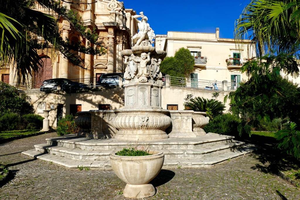 Fontana d’Ercole in Noto.