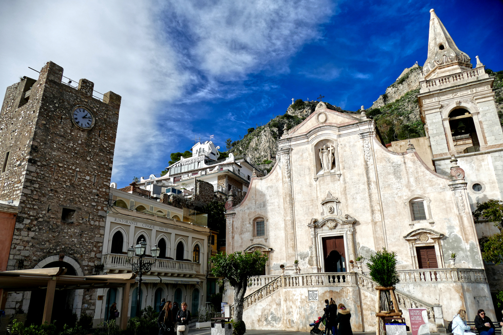 Piazza IX Aprile in Taormina.