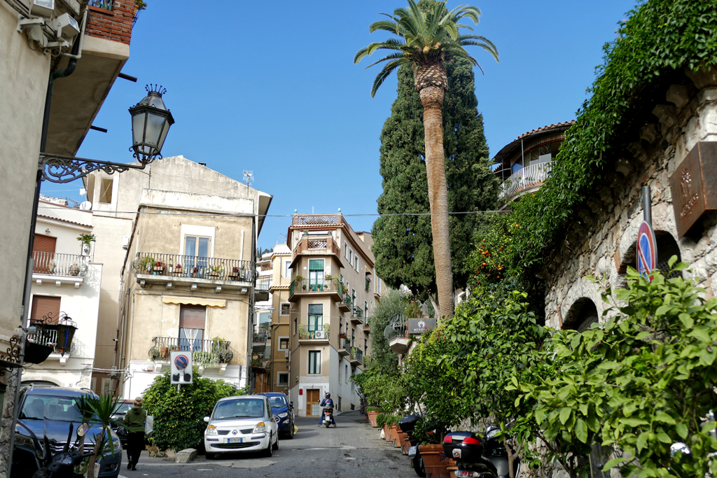 Sidestreet of the Corso Umberto.