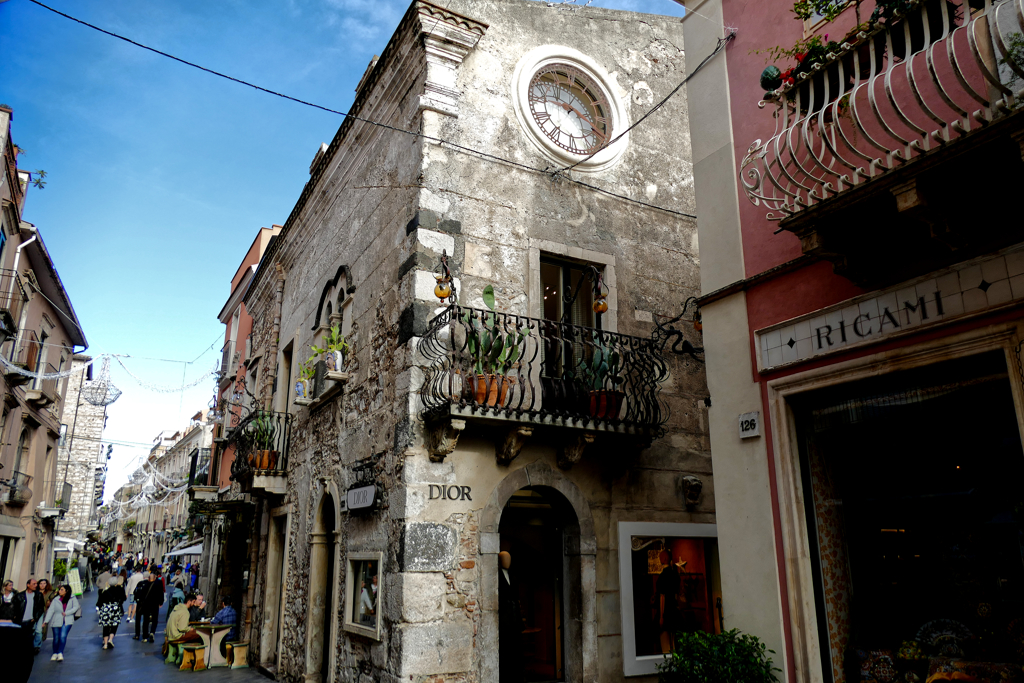 Building alongside Corso Umberto