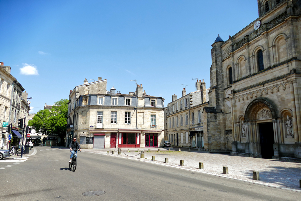 Saint-Seurin in Bordeaux has truly retained its village charm.