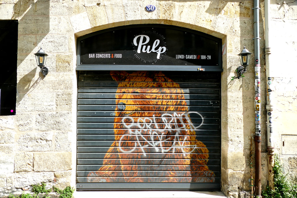 Mural by A-MO in Bordeaux on the left bank of the river Garonne