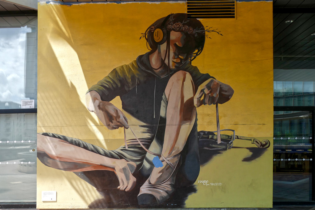 Mural by Rouge Hartley, part of the Best Street Art in Bordeaux on the Left Bank of the Garonne
