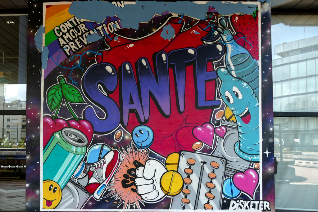 Mural by Disketer in Bordeaux on the left bank of the river Garonne