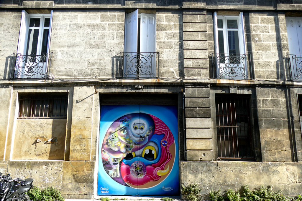 Mural by Charles Foussard in Bordeaux on the left bank of the river Garonne