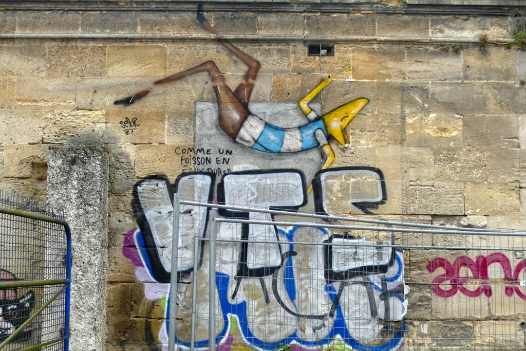 Mural by David Selor in Bordeaux on the left bank of the river Garonne