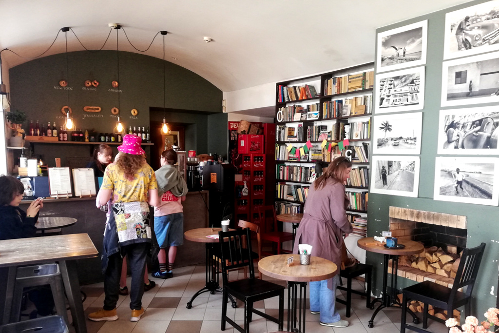 Beigelistai, one of the Best and Most Beautiful Coffee Houses in Vilnius