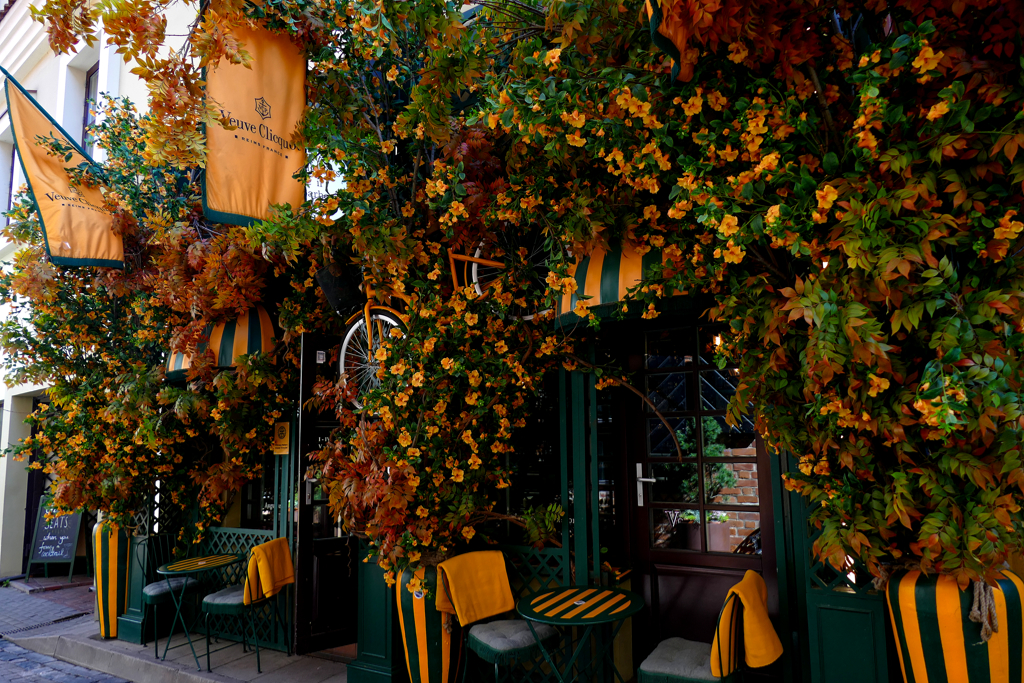 Augustas & Barbora Love Story Café in Vilnius.