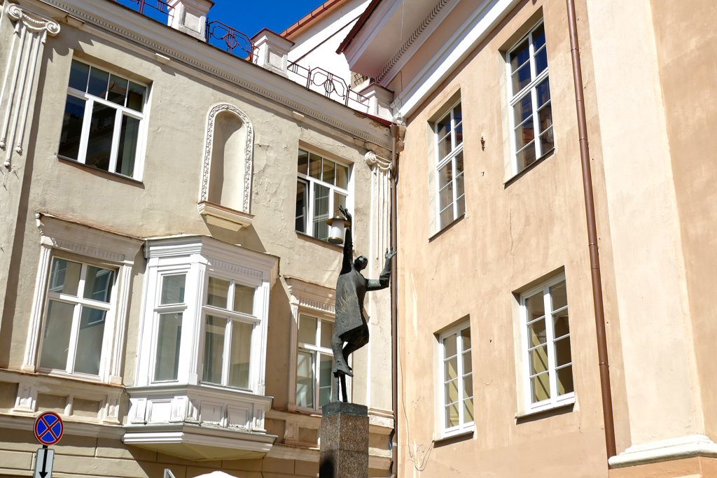 Žibintininkas' sculpture in Vilnius.
