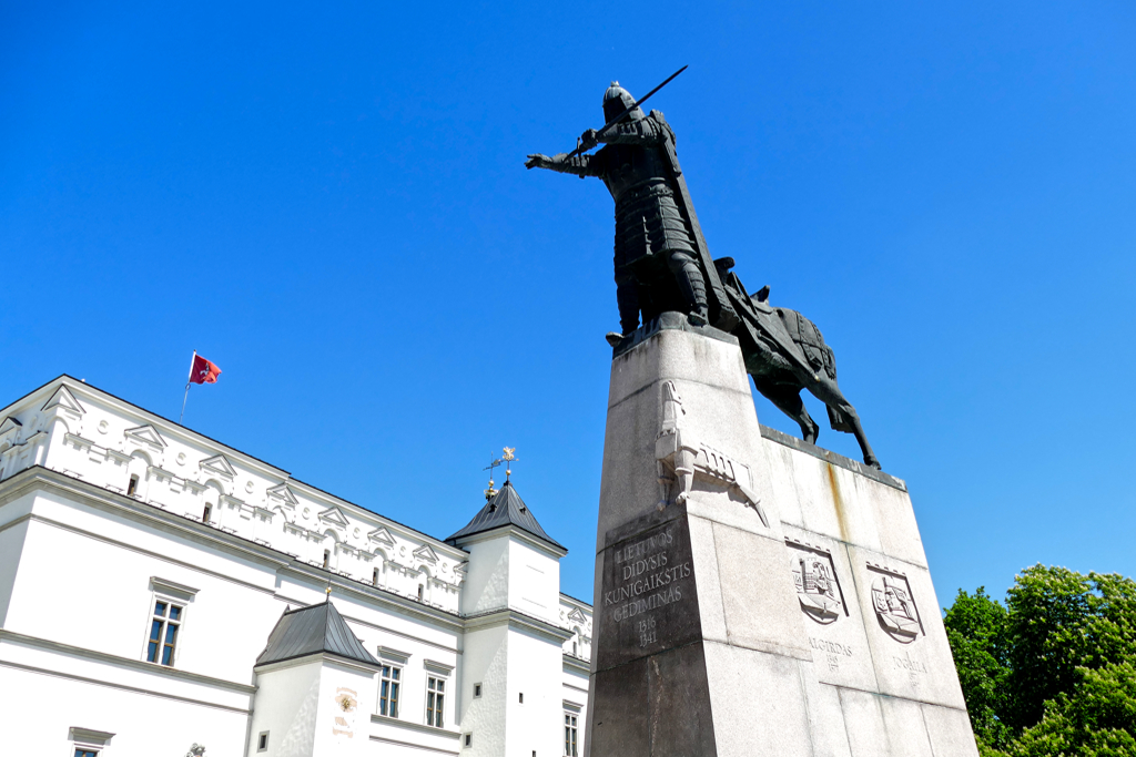 Grand Duke Gediminas (1275–1341), a key figure in Lithuanian history who founded both Vilnius and Trakai and expanded the Grand Duchy’s territory .