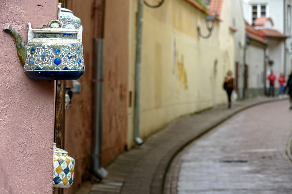 Wall at Bernardinų streets in Vilnius showing tea pots.