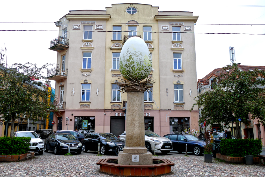 Egg statue in Vilnius.