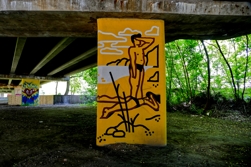 Stele by Roberts Galviņš.