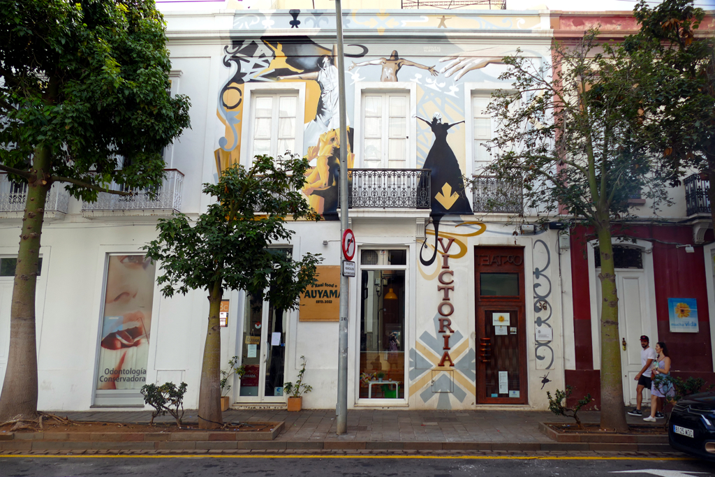 Teatro Vitoria painted by Matías Mata aka Sabotaje al Montaje