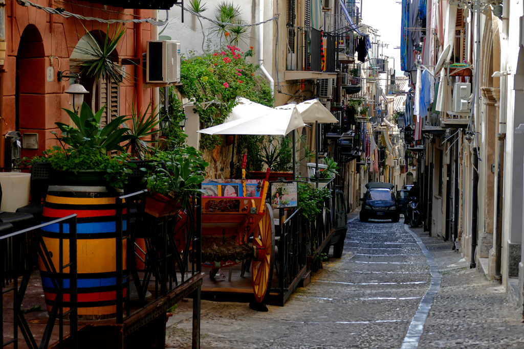 Via Gioeni in Cefalù