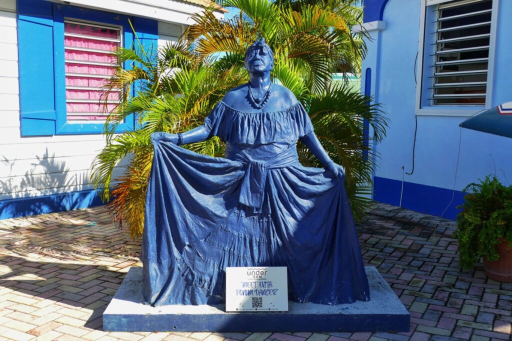 Sculpture of a Porum Dancer.