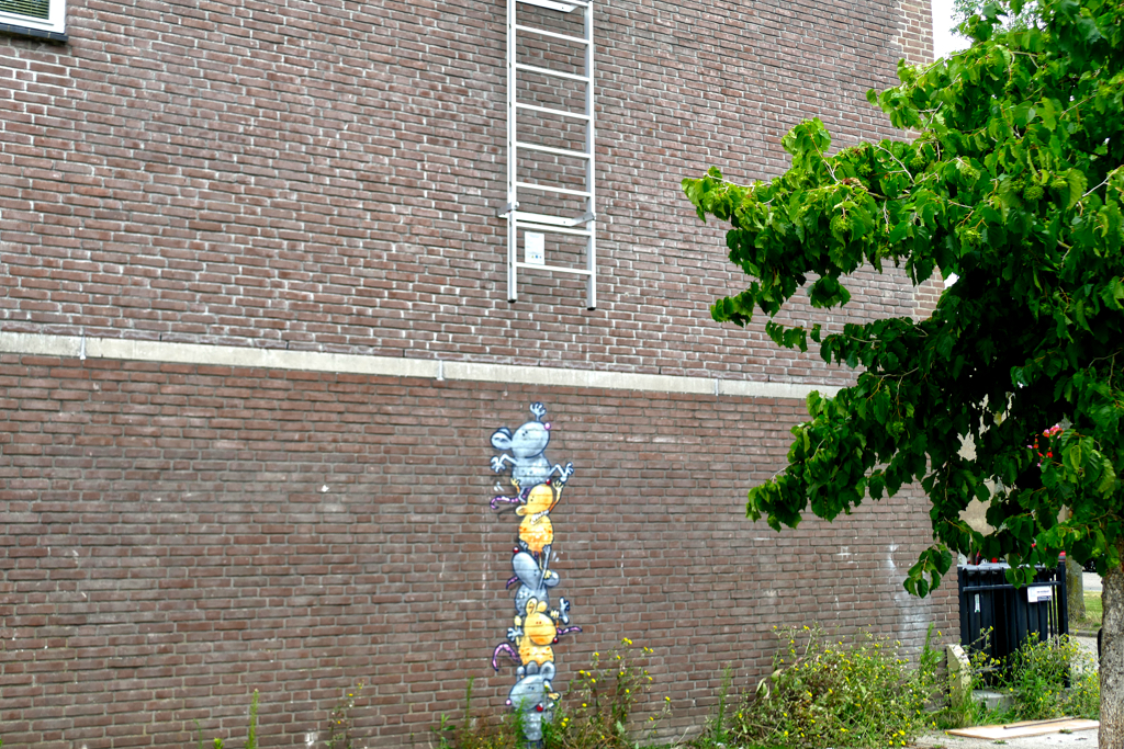Best Street Art in Rotterdam North by Towpy.