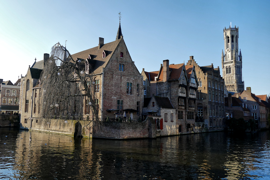 Rozenhoedkaai in Bruges.