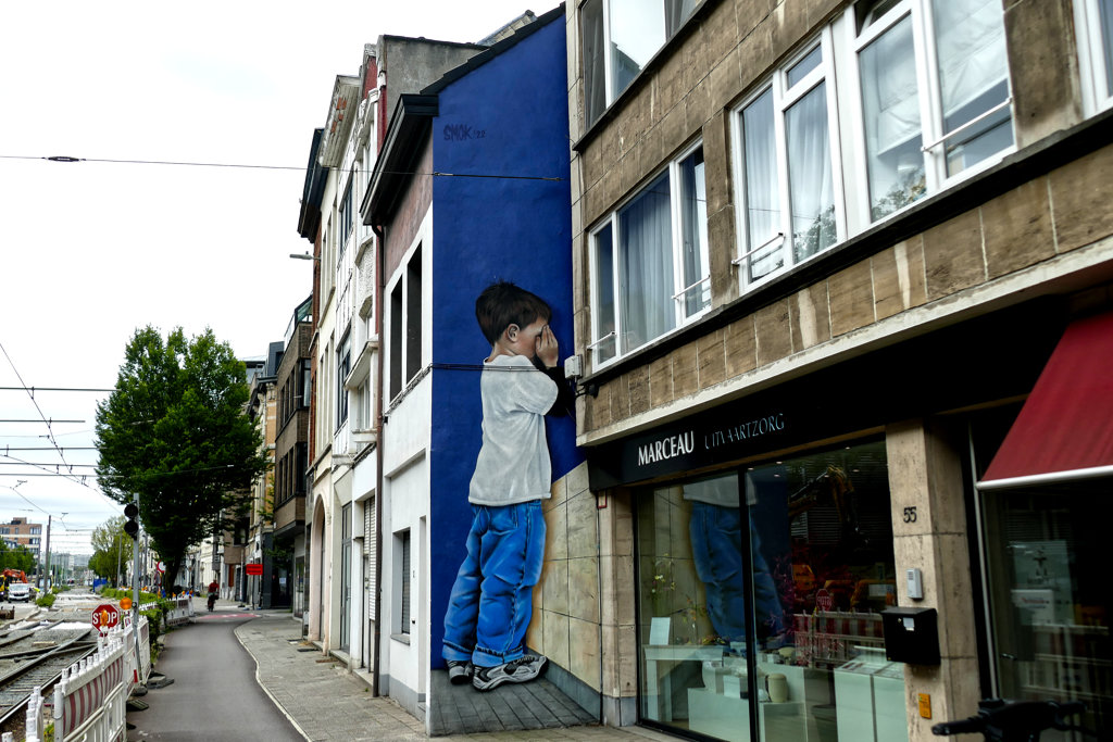 Best Street Art in Antwerp by SMOK.