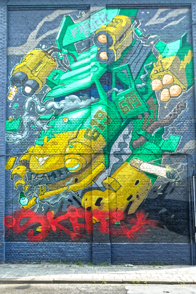 Best Street Art at the Zomerfabriek in Antwerpen by Derm.