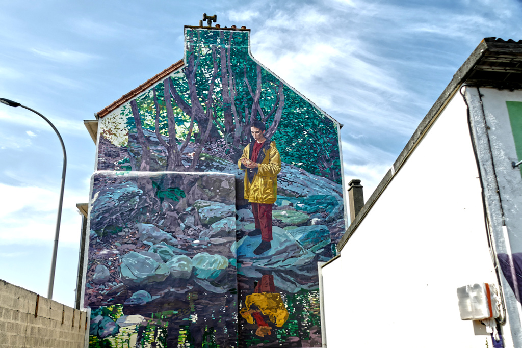 Best Street Art in the northern area of Boulogne sur Mer by Dimitris Taxis.