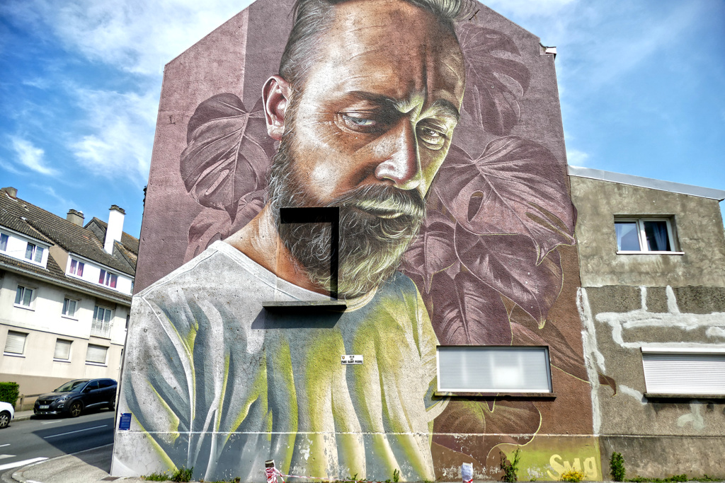 Best Street Art in the nothern area of Boulogne sur Mer by Smug One.