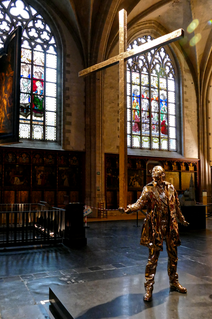 The Man Who Bears the Cross by the Belgian artist Jan Fabre