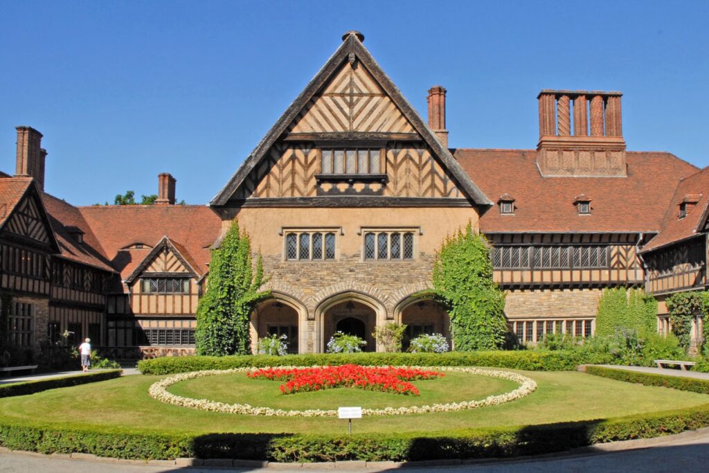 Cecilienhof's inner courtyard. 