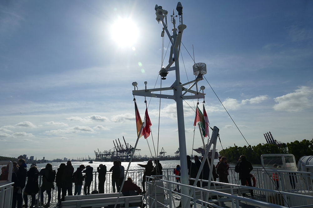 On the Catamaran from Hamburg to Heligoland