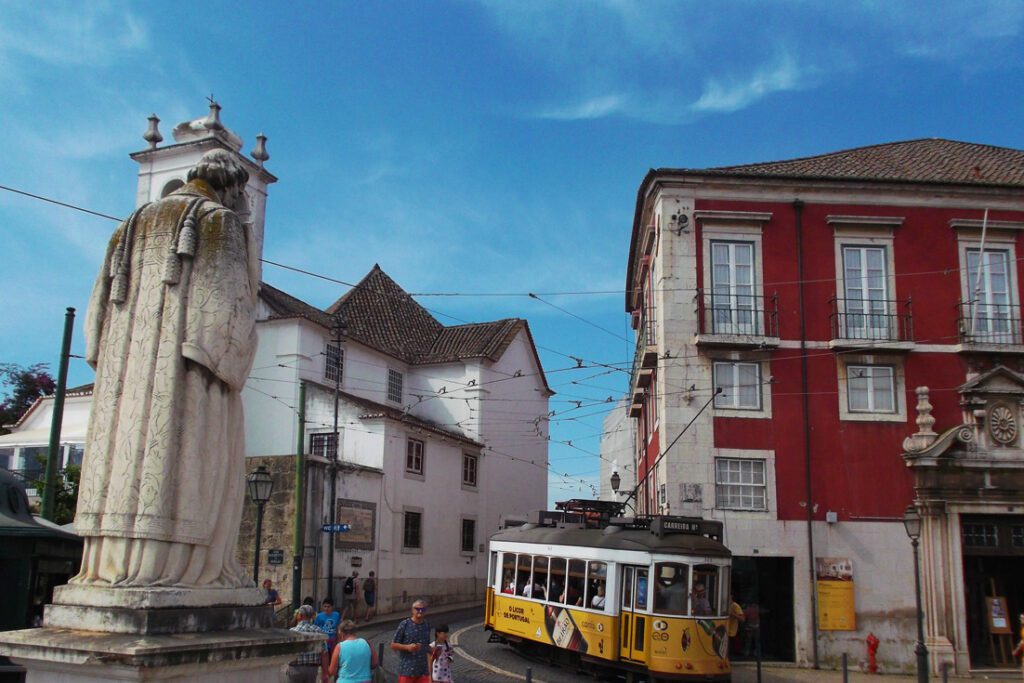 The legendary tram #28 rattles across Largo do São Vicente.
