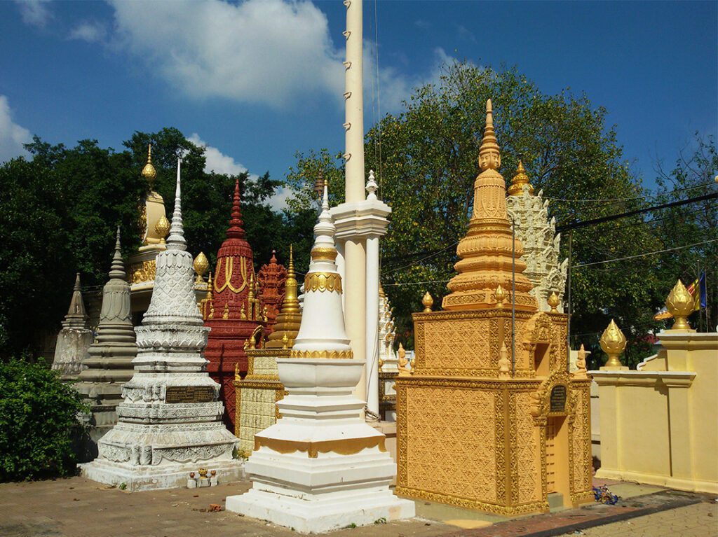 Wat Botum is a rather hidden treasure - and absolutely worth a visit.