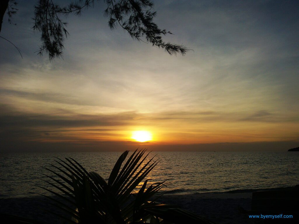 At the end of the day, the sun sets over Sok San Beach. What a grand finale!