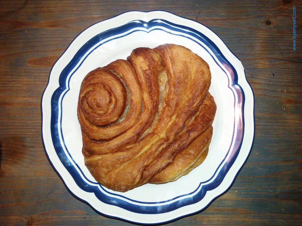 Franzbrötchen.